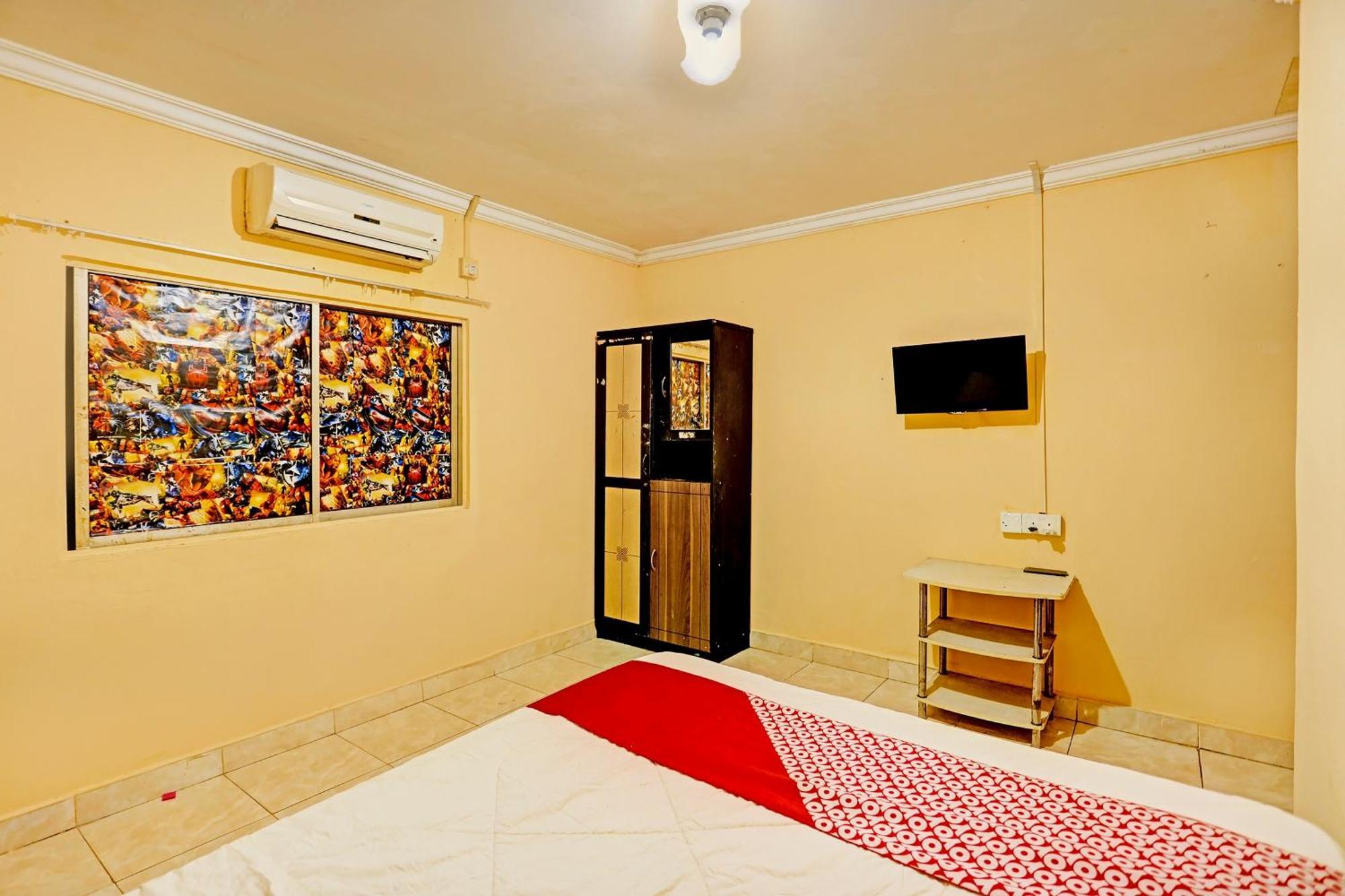 Oyo 92334 Abi Manyu Syariah Hotel Nagoya Buitenkant foto