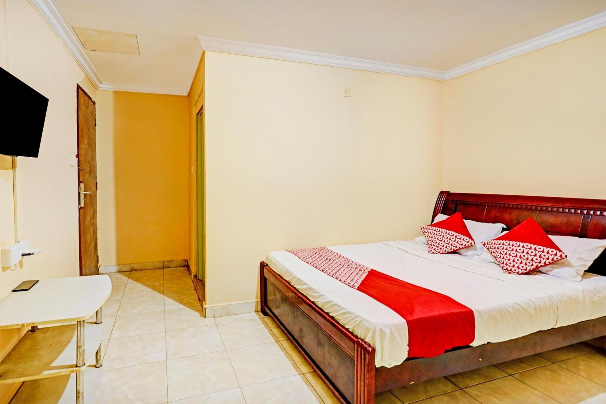 Oyo 92334 Abi Manyu Syariah Hotel Nagoya Buitenkant foto